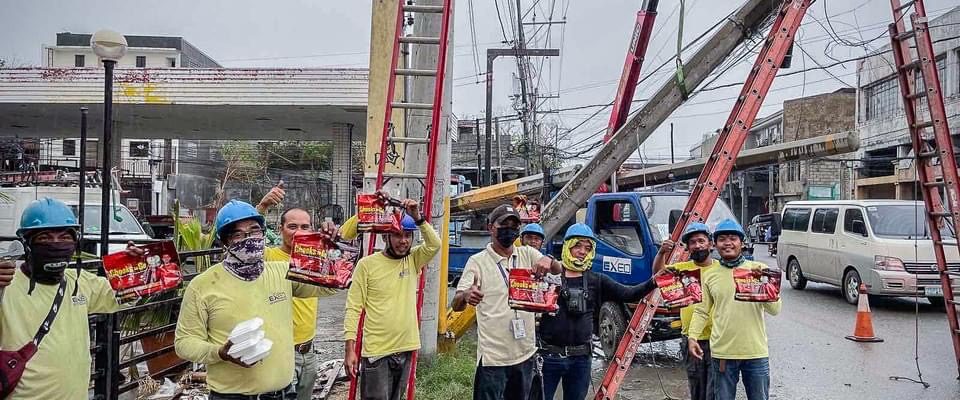 Chooks-to-Go gives back to Cebu linesmen